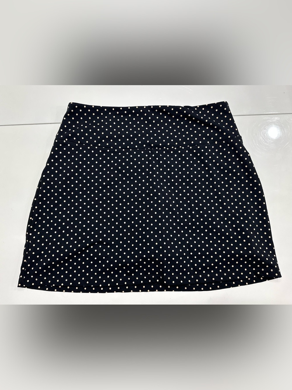 Slender Shapes Active Skort Size L - Black with White Polka Dots